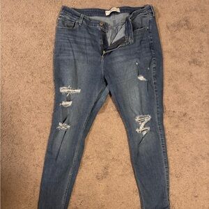Hollister Ripped Skinny Jeans in Blue
